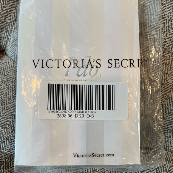 New in Bag Victoria's Secret I Do Bridal White Thong One Size - Picture 6 of 8
